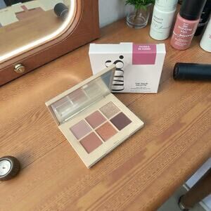 Dibs Palm Pallet On The Go Shade Roses In Hand New